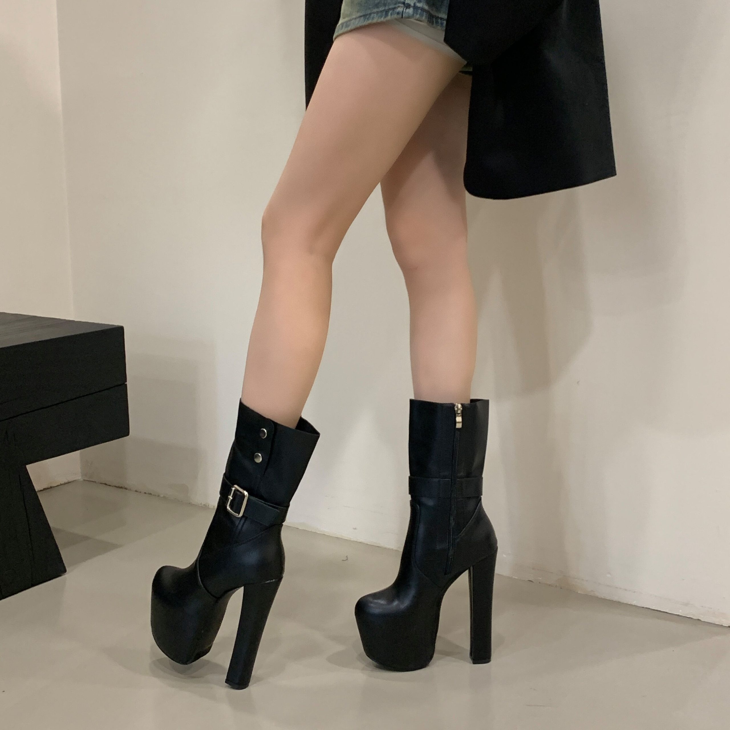 2026 New Chunky Heel 16CM Platform Buckle Decor Women's Boots 35-45 In Stock Plus Size - Image 3