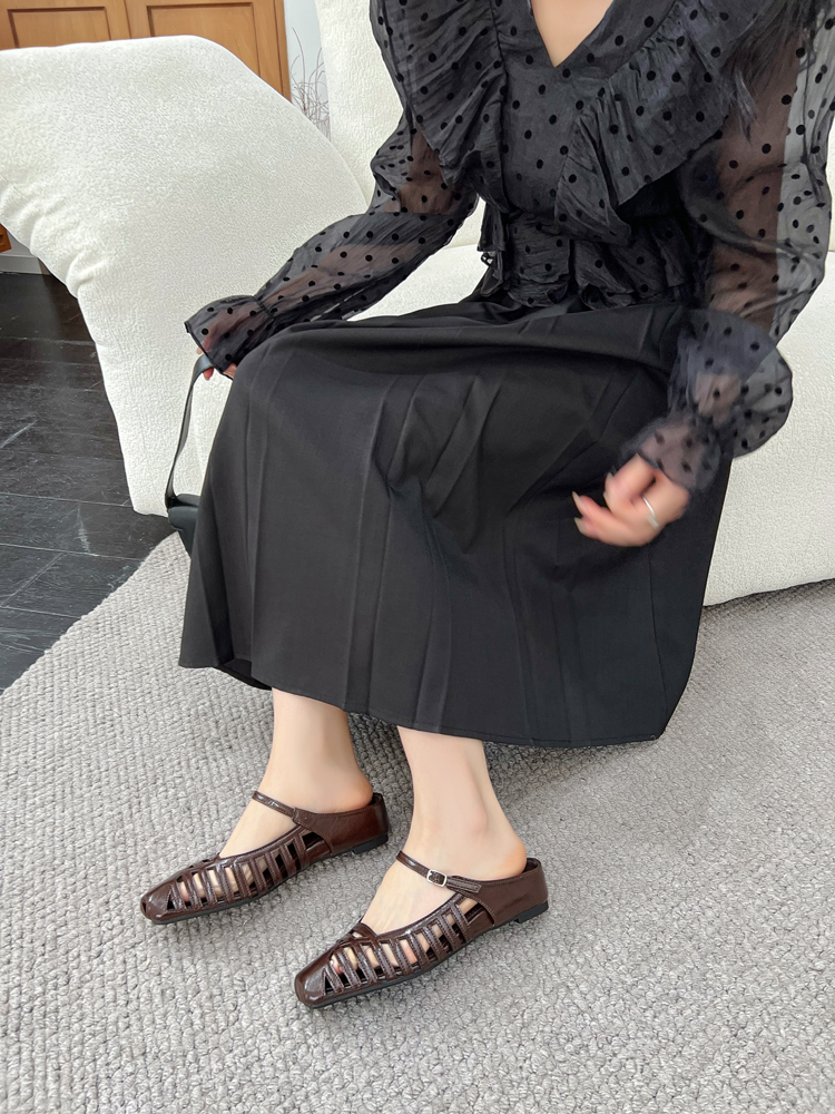 2026 New Soft Leather Women's Low Heel Open Toe Comfort Summer Slip-on Backless Closed Toe Sandals - Image 2