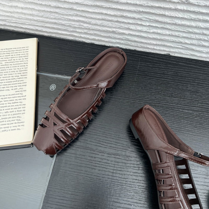 2026 New Soft Leather Women's Low Heel Open Toe Comfort Summer Slip-on Backless Closed Toe Sandals - Image 5